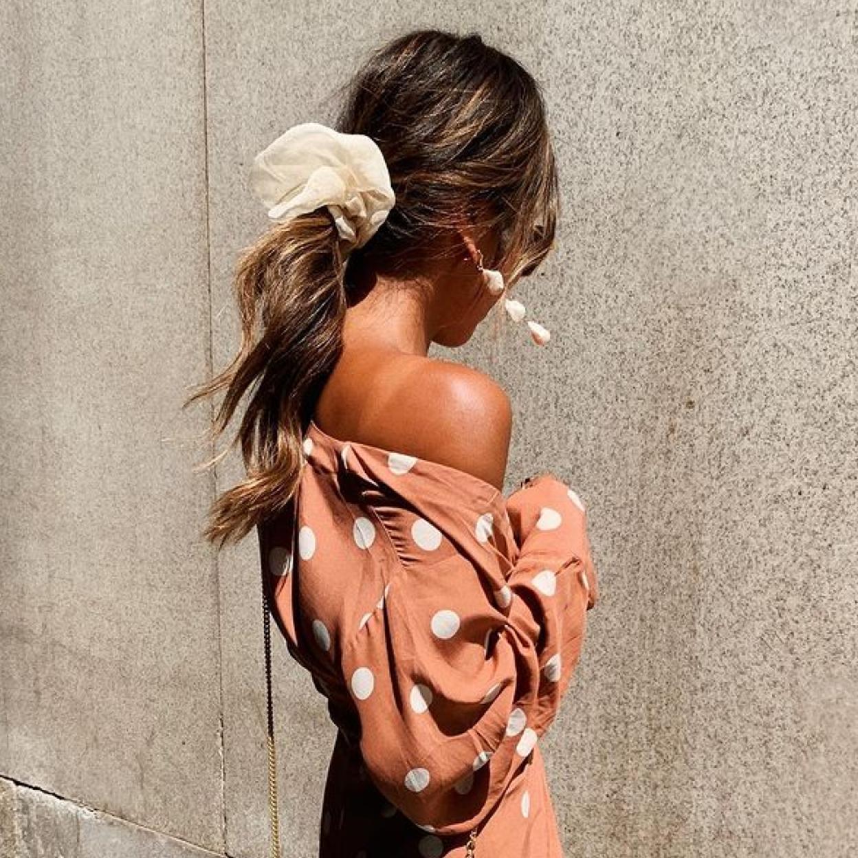 El de Mercadona, en spray o el que protege el color: Tres acondicionadores sin aclarado perfectos para verano