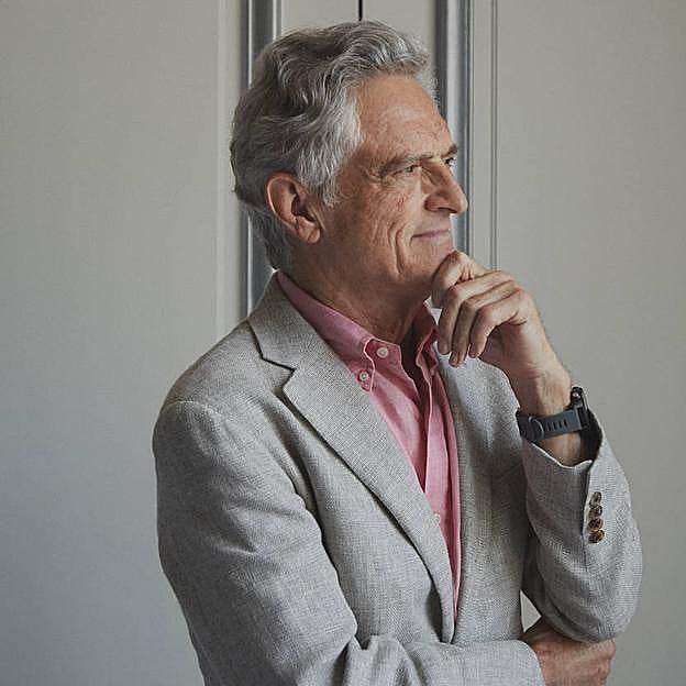 Hablamos con el psiquiatra Luis Rojas Marcos, «El cerebro necesita recuperarse, vamos a tardar al menos un año en evaluar bien los efectos de la pandemia»