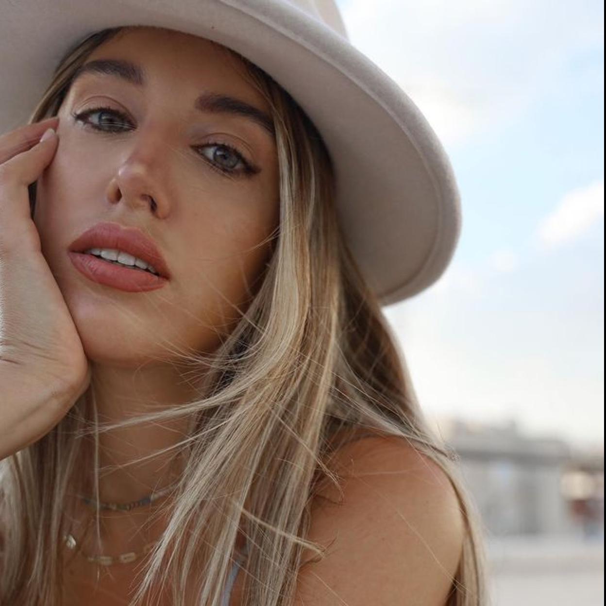 Pincha en la imagen para ver las mejores cremas baratas con vitamina C para recuperar el brillo de tu piel mientras dura el confinamiento.