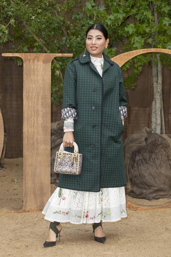 El estilo asiático es reconocido en todo el mundo y esta Princesa no se queda atrás. Sirivannavari es una habitual en los ‘front row’ de los desfiles internacionales e incluso tiene una firma de costura a la que ha bautizado con su nombre.