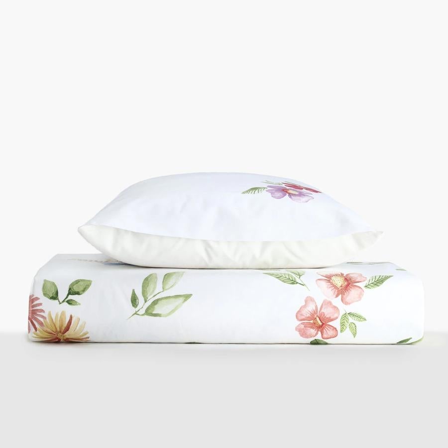 Dormir como en una suite de hotel no está reñido con acudir a textiles lisos. Apuesta por el estampado con este juego de funda nórdica de El Corte Inglés.Cuesta 27,95 euros.