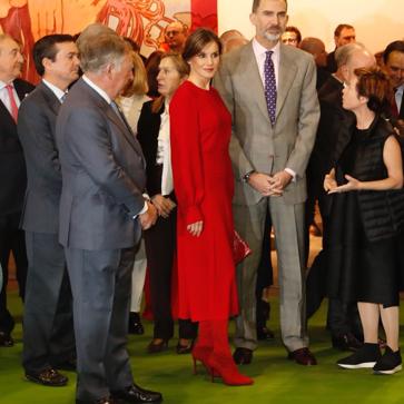 Imagen secundaria 1 - Letizia en ARCO 2019, en 2018 y en 2016.