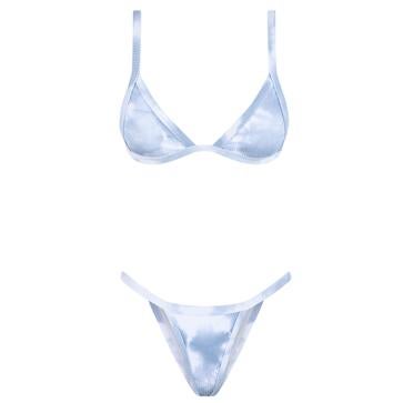 Imagen secundaria 1 - Vestido de GAP, bikini de Onne y pantalones de Santana de Mora.