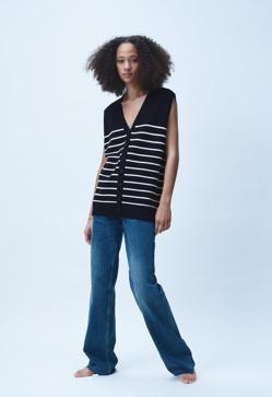 Imagen secundaria 2 - Las rayas marineras nunca pasan de moda y todos estos looks son la prueba definitiva