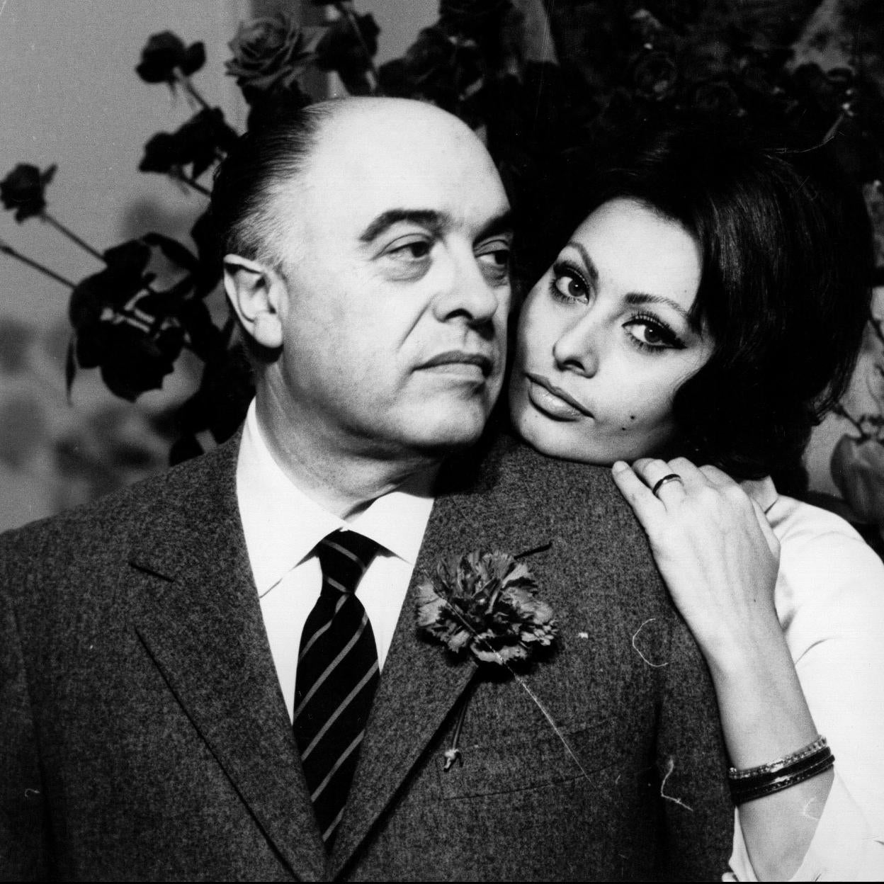 Tras años de relación y mucho sufrimiento, Sofía Loren consiguió casarse con Carlo Ponti. Si quieres conocer los looks y la vida de Elizabeth Taylor, pincha en la imagen.