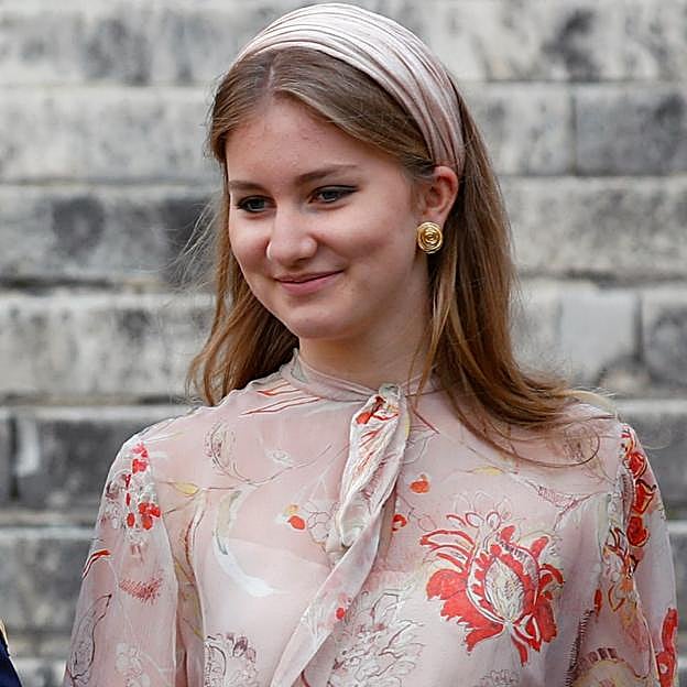 Elizabeth de Bélgica, inauguró su agenda oficial muy pronto, a los 11 años.