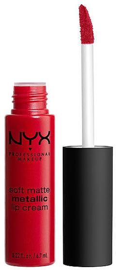 Este labial líquido te proporcionará un acabado mate perfecto, gracias a su textura cremosa y aterciopelada que no reseca los labios. Su tono Ámsterdam, es un rojo puro que favorece a todos los labios sin importar el subtono de tu piel. (6,90 euros)