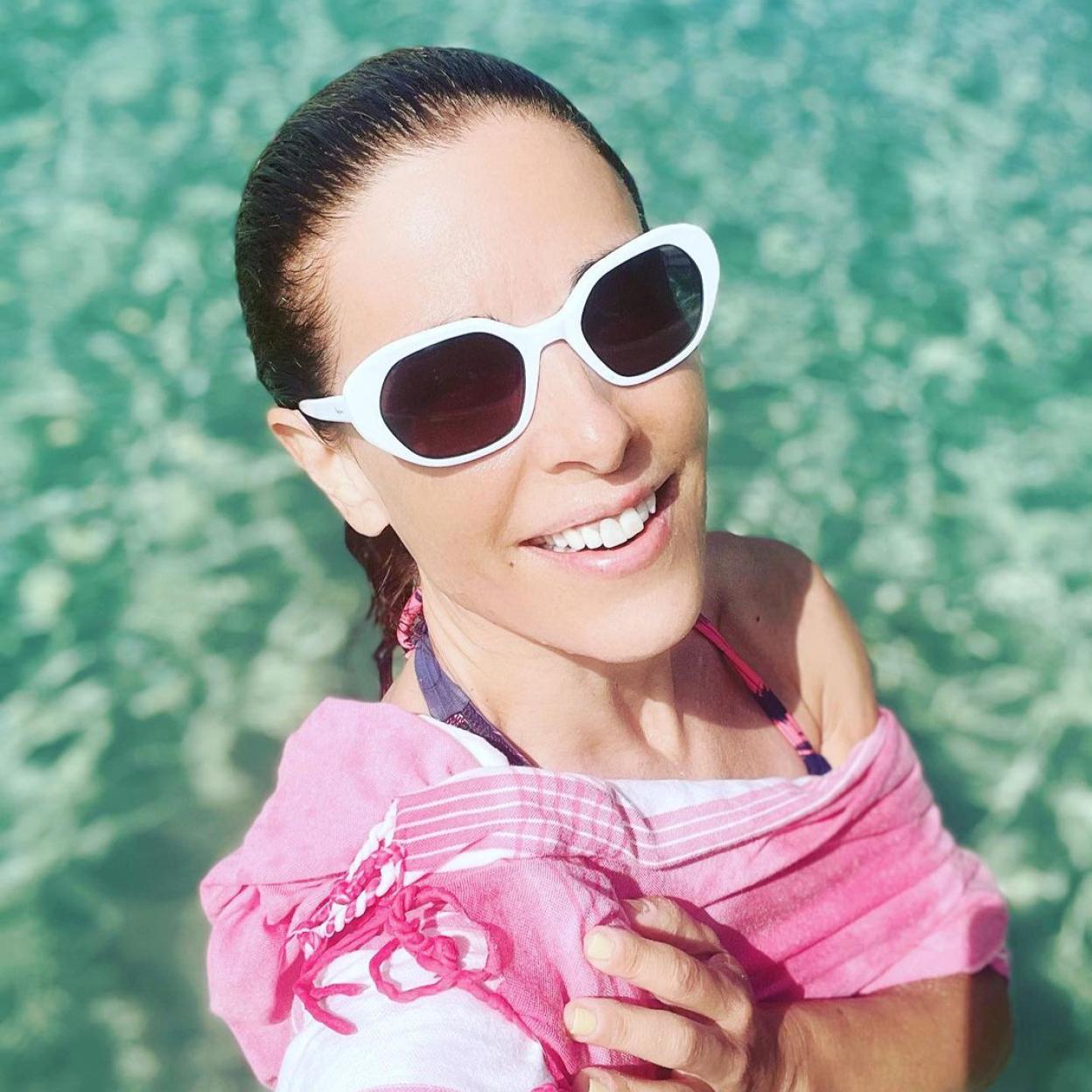 Si quieres descubrir cuáles son los ejercicios de las famosas, pincha en la imagen