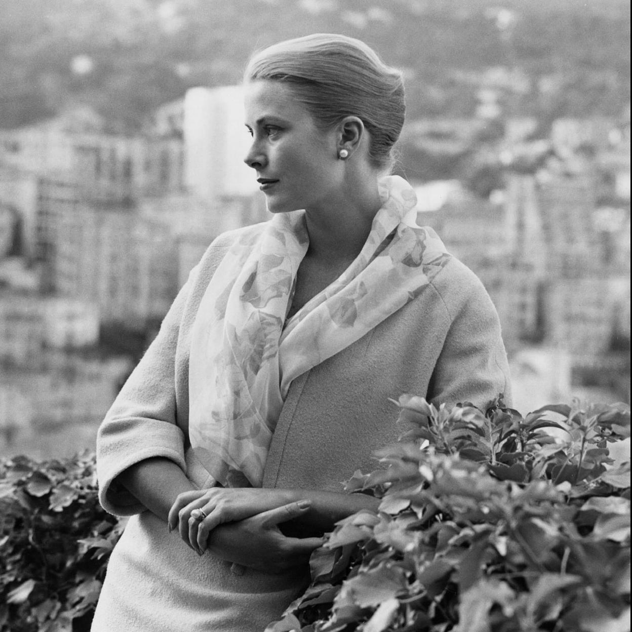 Si quieres saber cómo fue la relación de Grace Kelly con sus tres hijos, Alberto, Carolina y Estefanía de Mónaco, pincha en la foto.