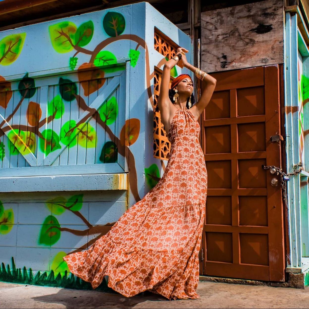 Pincha en la imagen para descubrir los 12 vestidos cortos de Pull&Bear que mejor sientan y que son perfectos para presumir de piernas