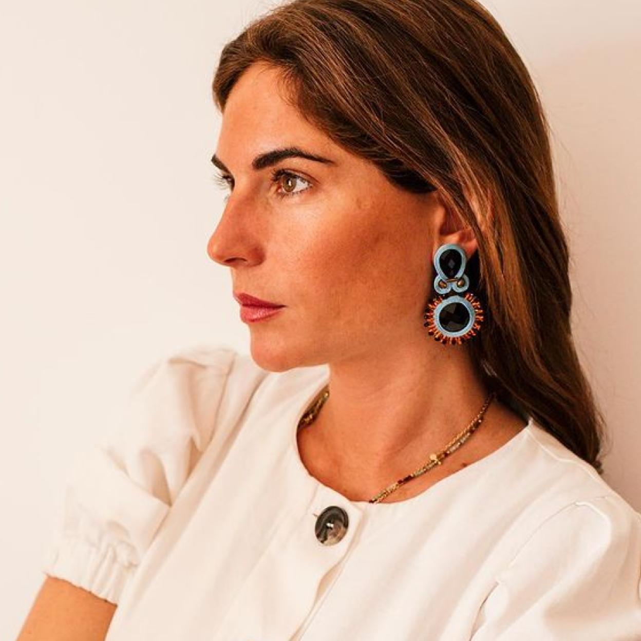 Vestidos, tops y cárdigans: Pincha en la imagen para ver la colección de punto de Zara con la que vas a conseguir unos estilismos impecables.