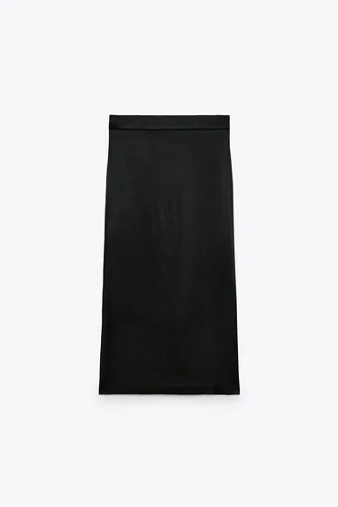 Falda midi satinada de tiro alto, con abertura, en negro.