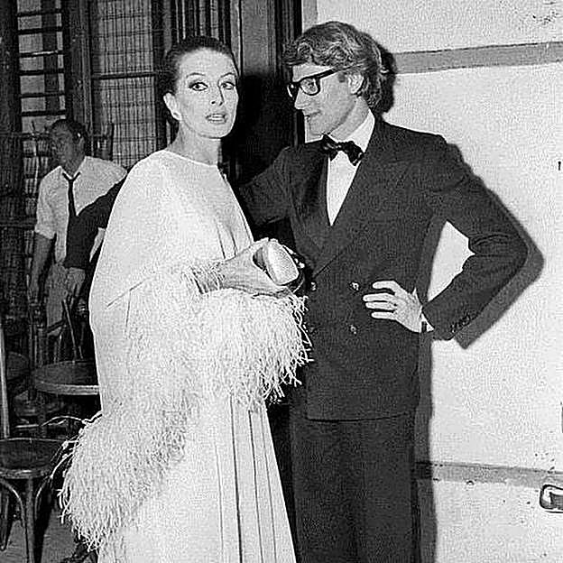 A la condesa siempre la unió su interés por la moda su amistad con diseñadores como Ives Saint Laurent.