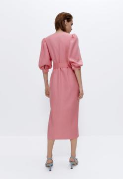 Imagen secundaria 2 - Tres vestidos camiseros tan favorecedores que te solucionan la maleta de verano