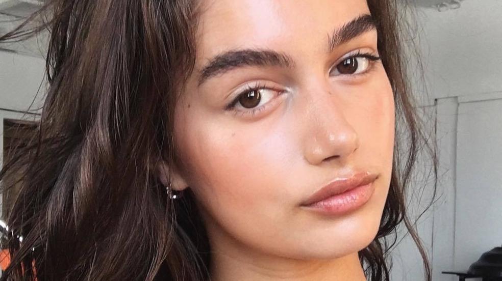 ¿Piel seca, sofocada o irritada por el calor? Prueba estas brumas que son hidratantes como una crema