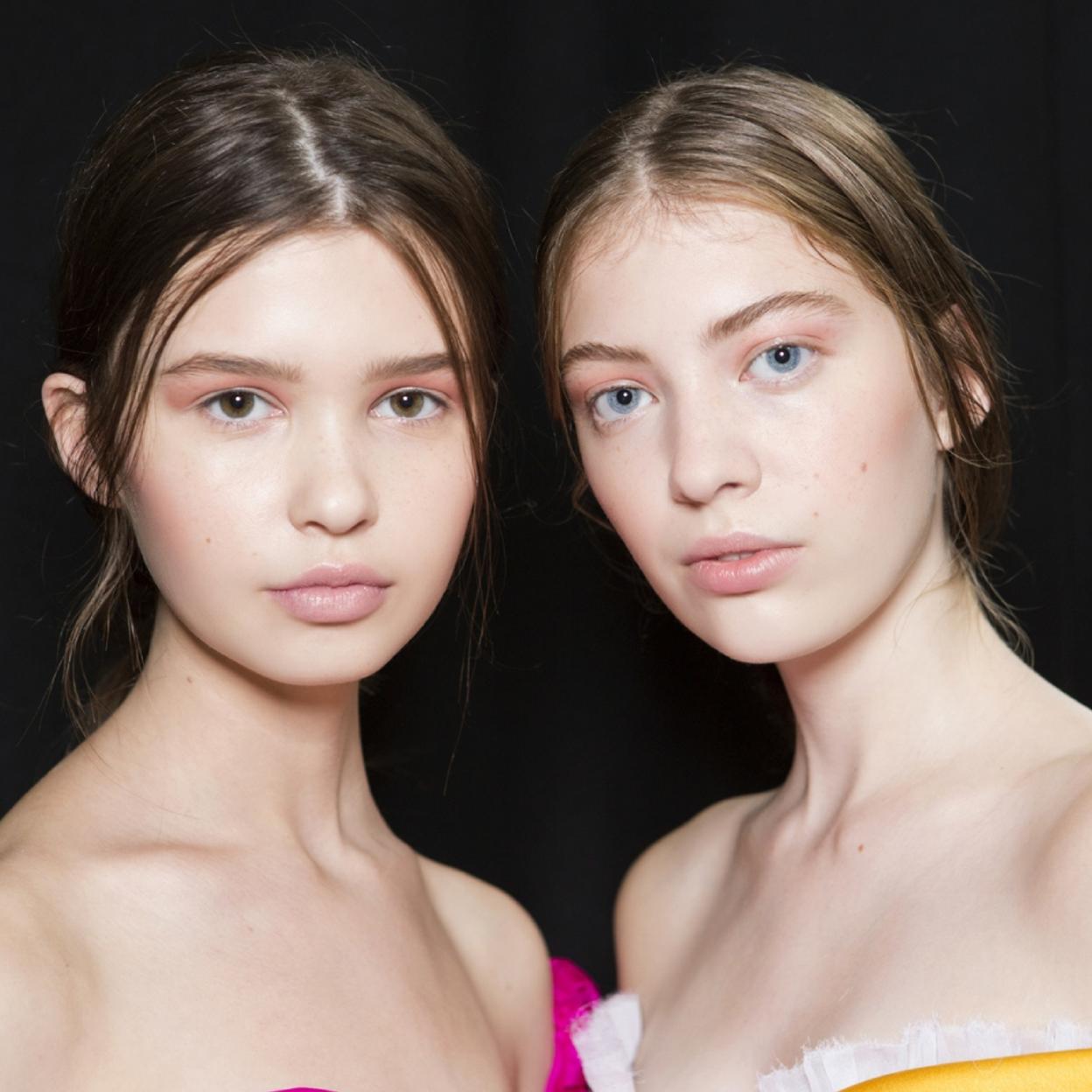 Pincha en la imagen para conocer los siete mejores aceites faciales para hidratar tu cara y darle un aspecto glow sea cuál sea tu tipo de piel. 