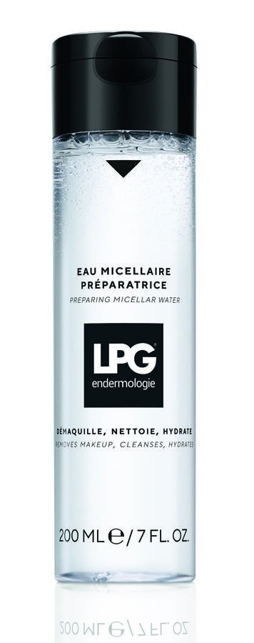 El agua Micelar Preparadora de LPG con activos 100% de origen natural, desmaquilla, limpia e hidrata. Es apta para todo tipo de pieles, ha sido testada bajo control dermatológico y oftalmológico, y su composición es única. Tiene suaves tensioactivos no iónicos, los componentes de las micelas, que funcionan como imanes para atrapar eficazmente el maquillaje y las impurezas (33,27 euros).