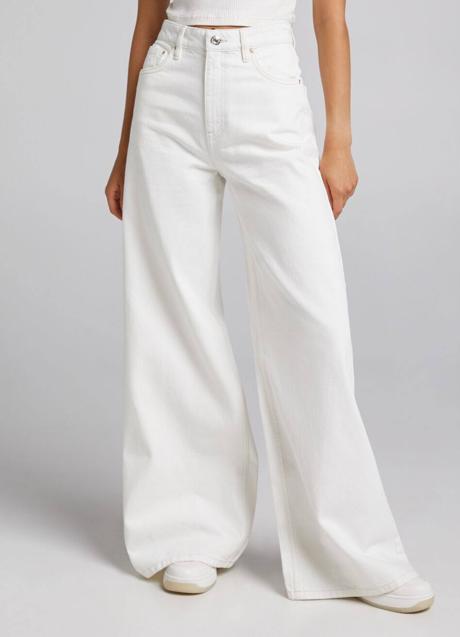 Imagen - No hay nada más setentero que el corte acampanado por el que destaca este pantalón