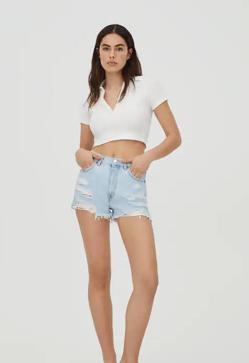 Imagen secundaria 2 - El cierre de los vaqueros es de cremallera y botón