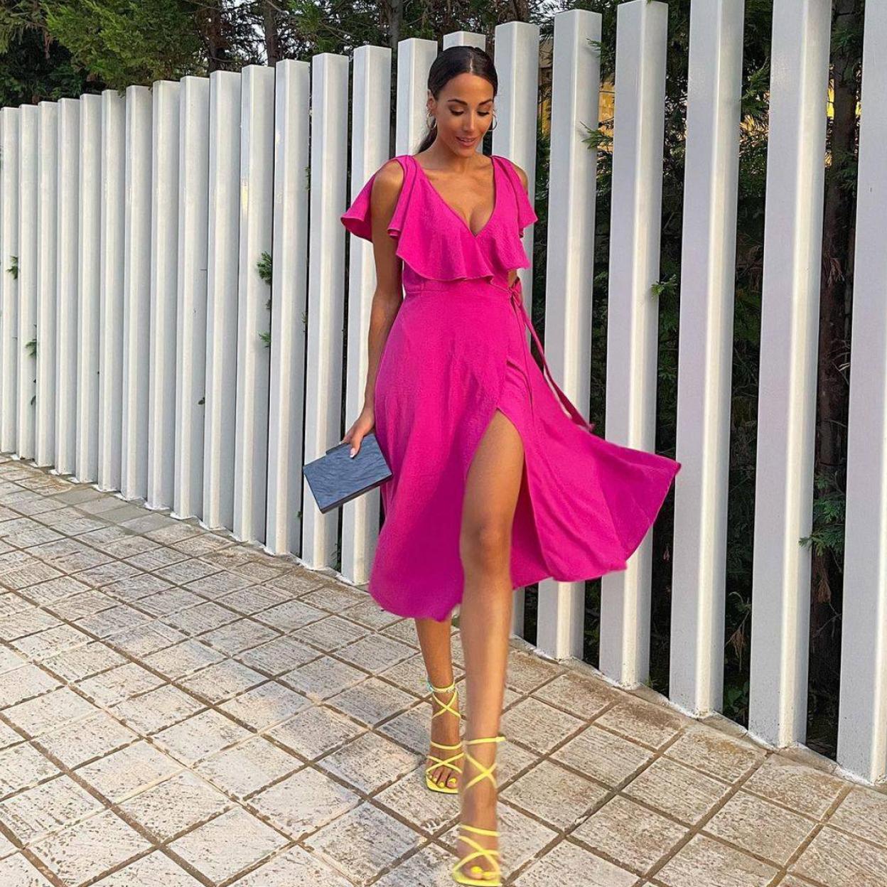 Pincha en la foto para ver los mejores vestidos de invitada para todas esas bodas atrasadas que por fin podemos celebrar