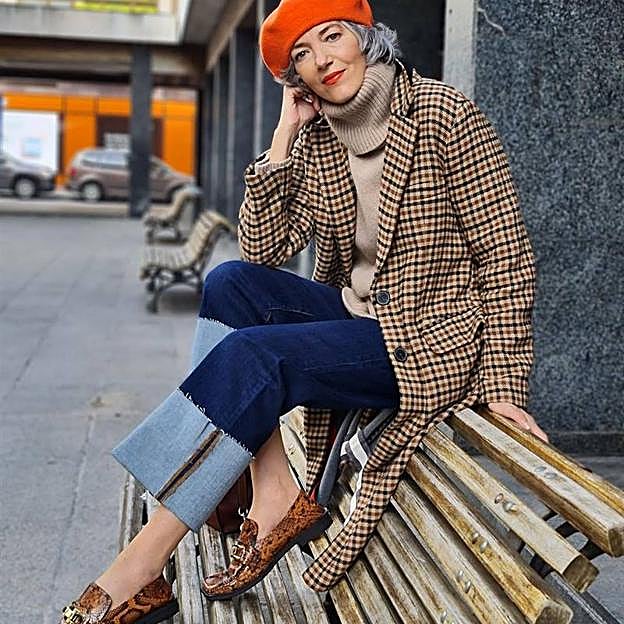 Imagen principal - De Victoria Beckham a Vicky Martín Berrocal: Los vaqueros más estilosos favoritos de las famosas han llegado a Lefties (y cuestan menos de 20 euros)