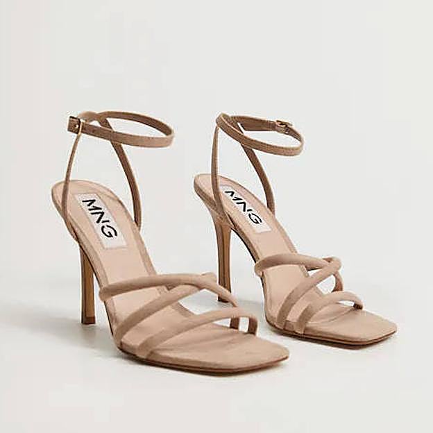 Las sandalias cuestan menos de 30 €