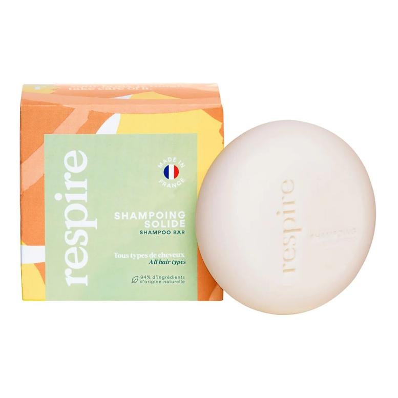 De origen francés este champú sólido contiene un 94% de ingredientes naturales. El producto de Respire es para todo tipo de cabellos y está enriquecido con 3 aceites vegetales. 8,99 euros