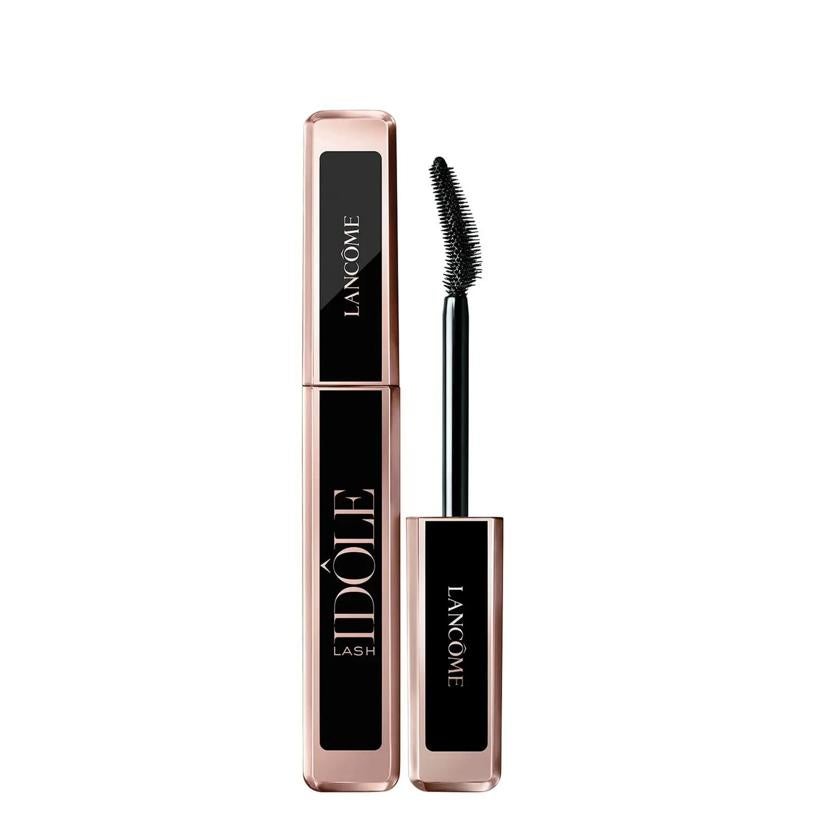 El maquillaje mini es tendencia en todas las firmas. Lancôme diseñó su famosa máscara de pestañas en versión mini. 24 horas de pestañas infinitas. Antes: 16,00€; Ahora: 10,40€ 