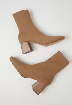 Imagen secundaria 2 - Cowboy o calcetín: Lefties tiene los botines de tacón cómodo mas bonitos (y baratos) del inicio de temporada