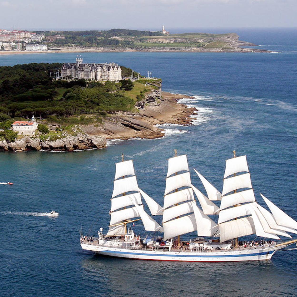 Pincha en la foto para ver los estuches del verano con las tallas mini que te puedes llevar a cualquier escapada