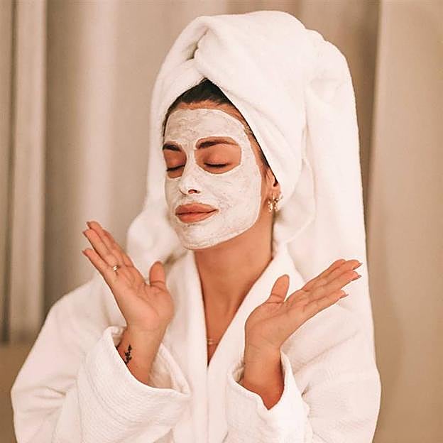 Mascarilla capilar de aceite de coco o de aguacate: cuál es mejor para el cabello y cómo aplicarlas en casa