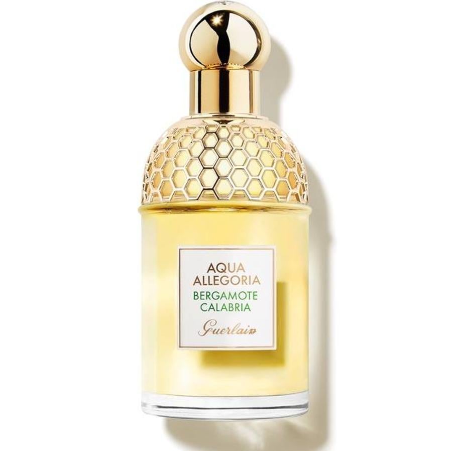 Con la frescura de un eau de toilette y la durabilidad de un perfume, esta fragancia tiene un aroma cítrico pensado tanto para hombres como para mujeres. La bergamota presente en sus notas de salida te transportará directamente a la ciudad italiana de Calabria, que también da nombre a este aroma. (78 euros)