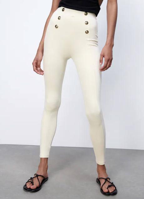 Imagen - Unos leggins pueden servir para conseguir un look casual