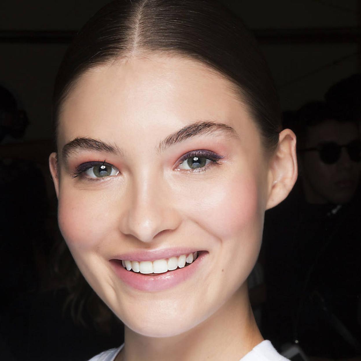 Pincha en la foto para ver los mejores gloss par dar volumen a tus labios sin inyecciones de ácido hialurónico