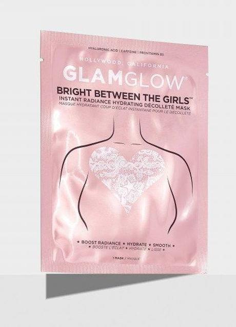 Imagen - La Mascarilla Hidratante Iluminadora de Escote de Glam Glow es rica en cafeína