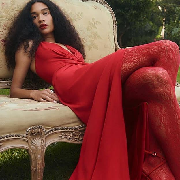 Bray Dress en tono cherry de Reformation.