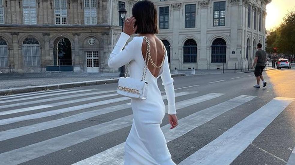 Largos o cortos, Zara nos propone los 14 vestidos de punto más bonitos y favorecedores con los que arrasar este otoño