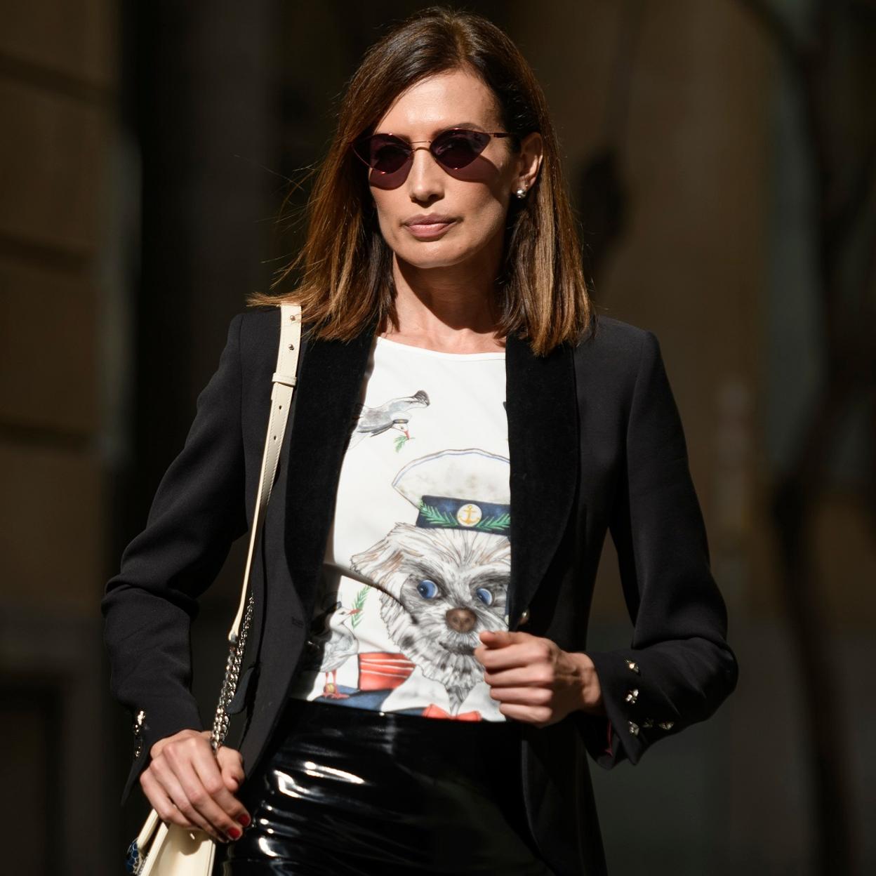 Pincha en la imagen para ver todas las blazers y americanas de Zara, Bershka y Mango que van a marcar las tendencias de este otoño.