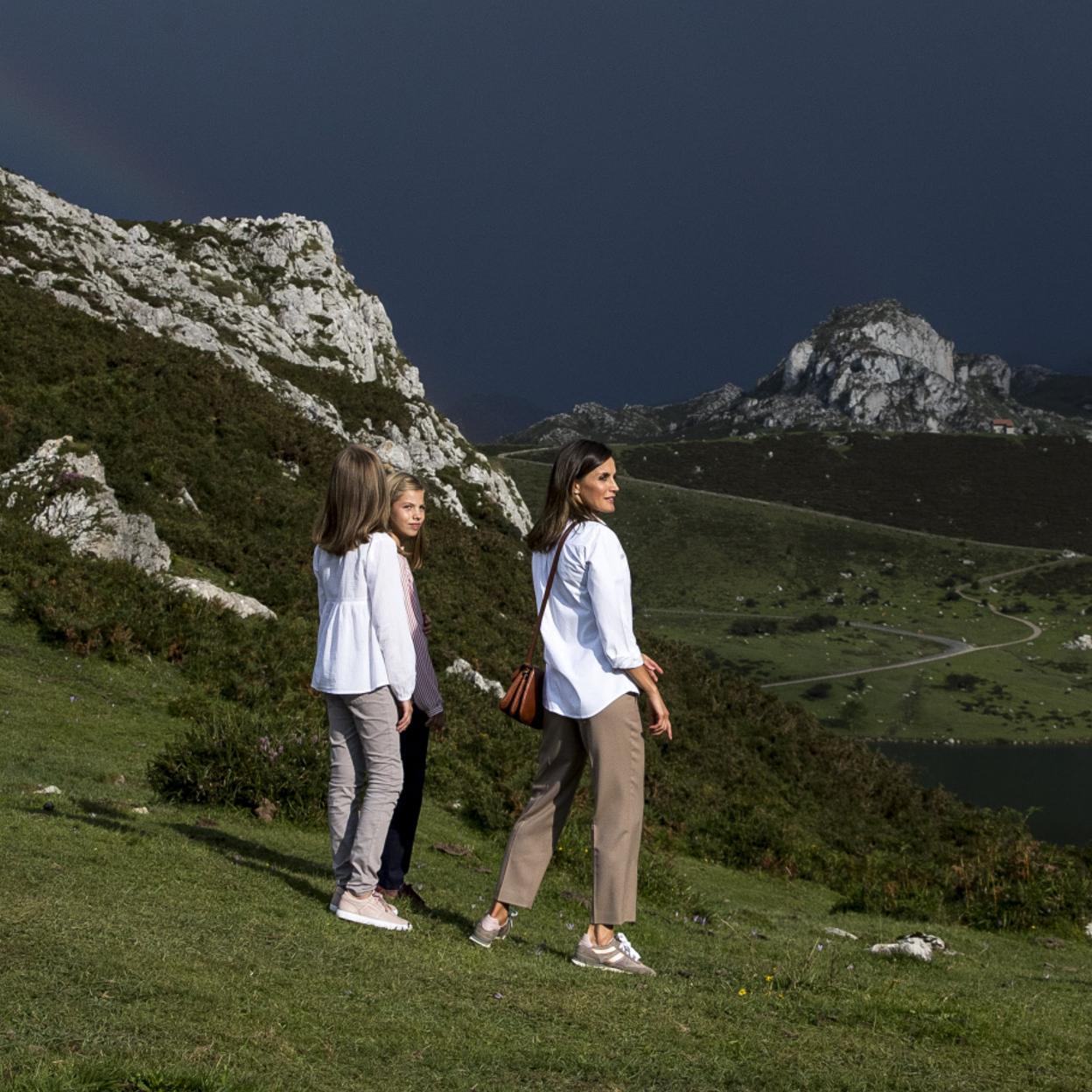 Pincha en la foto para ver los looks más icónicos de la Reina Letizia
