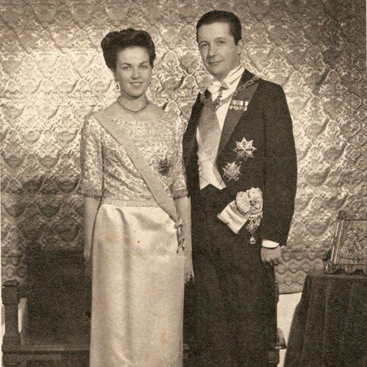 El infante don Carlos y su mujer la princesa Ana de Orleans. Si quieres ver la vida del rey Juan Carlos en Imágenes, pincha en la foto.