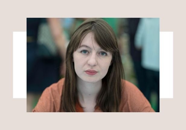 Sally Rooney: el fenómeno literario que fascina a las Kardashian o Sarah Jessica Parker y que reivindica el género 'chick lit'