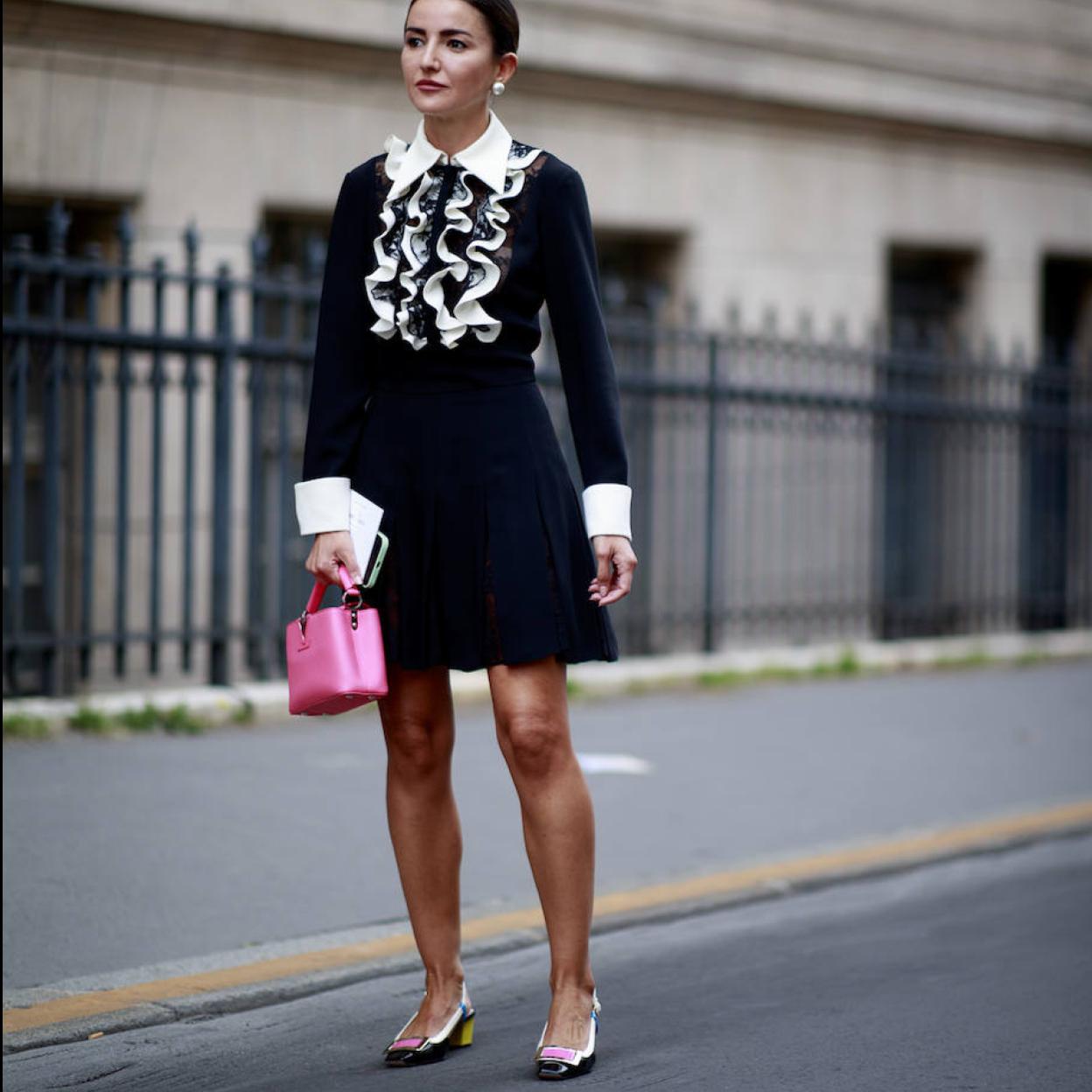 Pinccha en la foto para ver las bailarinas de colores que son ideales para tus looks con pantalones y con faldas