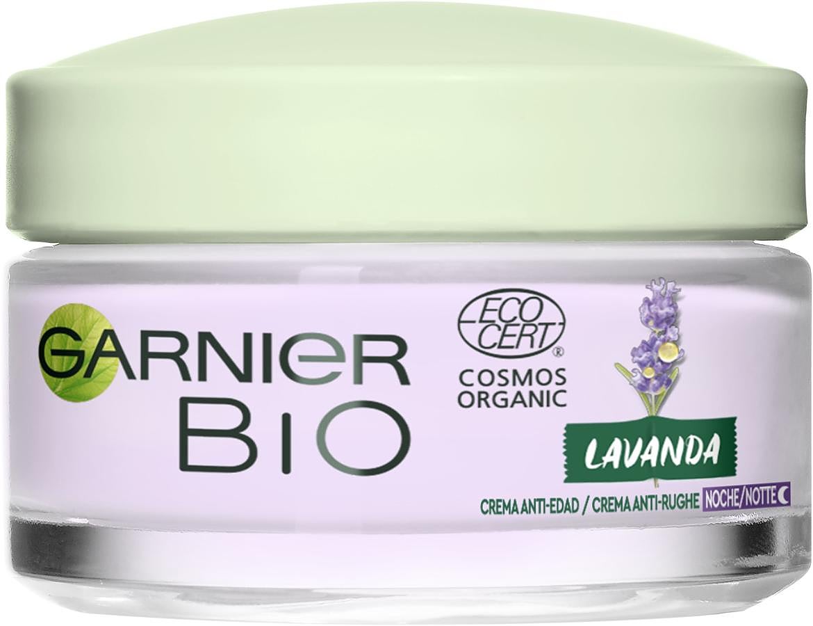 Esta crema hidratará tu piel en profundidad por las noches para conseguir un efecto buena cara nada más levantarte. El aceite de lavanda y la jojoba ecológicos proporcionan nutrición mientras que suavizan las arrugas y las líneas de expresión. (8,95 euros).