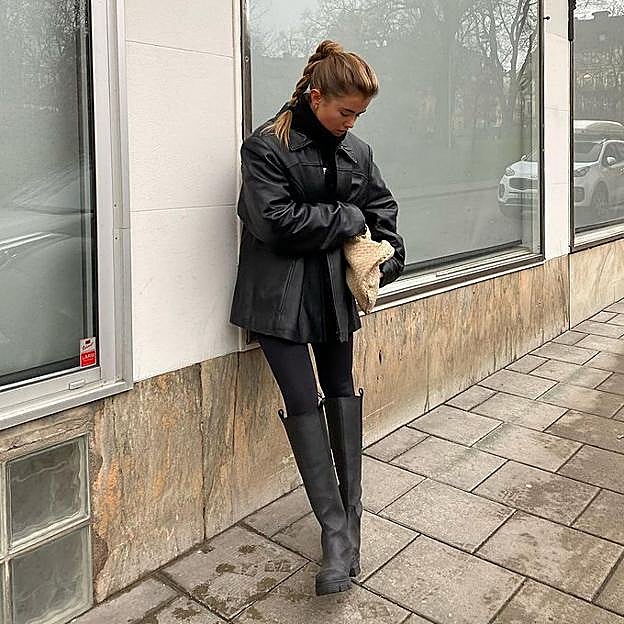 Imagen principal - 5 ideas para combinar unos leggings en looks ideales para el día a día y que confirman que son la prenda cómoda tendencia del momento