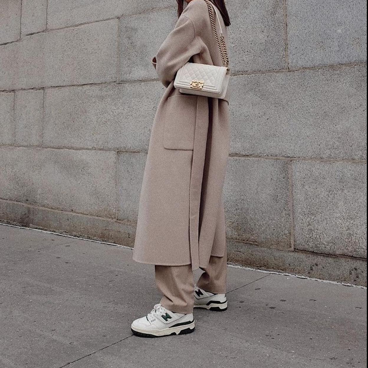 Pincha en la imagen para ver los 11 botines de tacón cómodo que querrás lucir con todos tus looks este otoño.