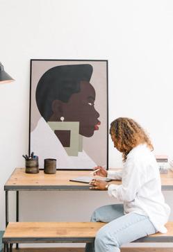 Imagen secundaria 2 - La ceramista Oksana, los floristas Centà Lisbon y la ilustradora Ana Collectives son tres de los creadores seleccionados por el programa Stradivarios Meets Art para dar a conocer el trabajo de jóvenes artistas de distintas discuplinas. La iniciativa que ha puesto en marcha la marca de Inditex se une a otras ya existentes, en una tendencia creciente en el mundo de la moda, que se apoya en el arte para consolidar sus vínculos con la cultura y no solo con el consumo.