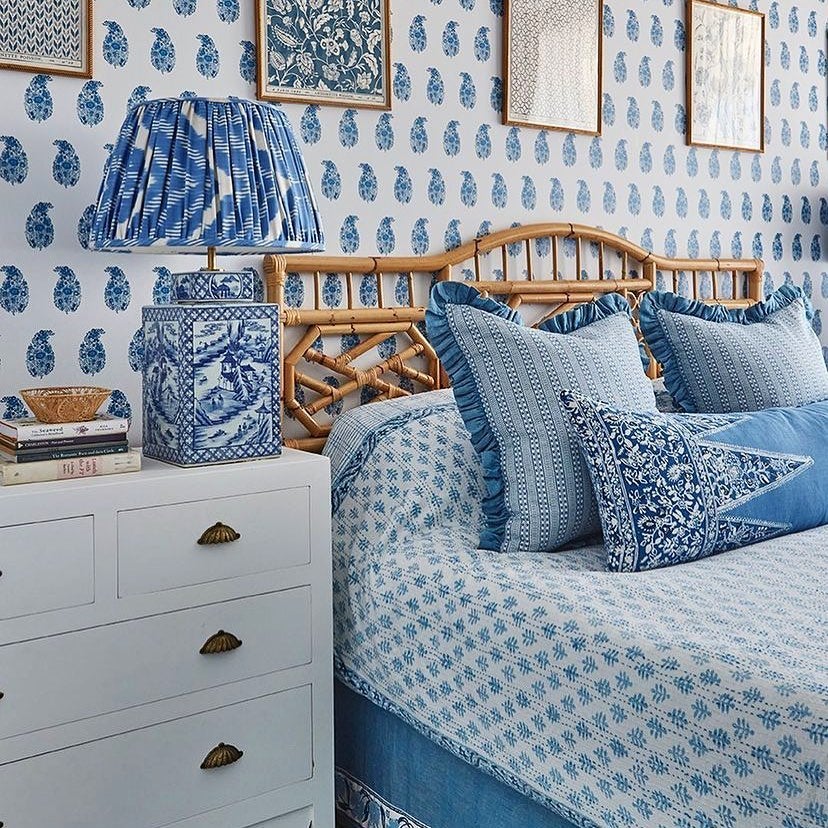 El papel pintado Tarsila, de Lorenzo Castillo para Gastón y Daniela, hará que tu dormitorio alcance otro nivel de elegancia y sofisticación (cpv).