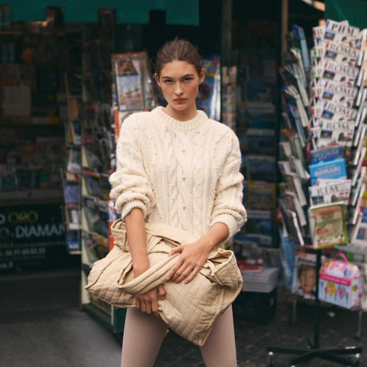 Pincha en la imagen para descubrir los jerséis y chaquetas de punto con estampado de rombos que son las prendas más estilosas de la temporada.