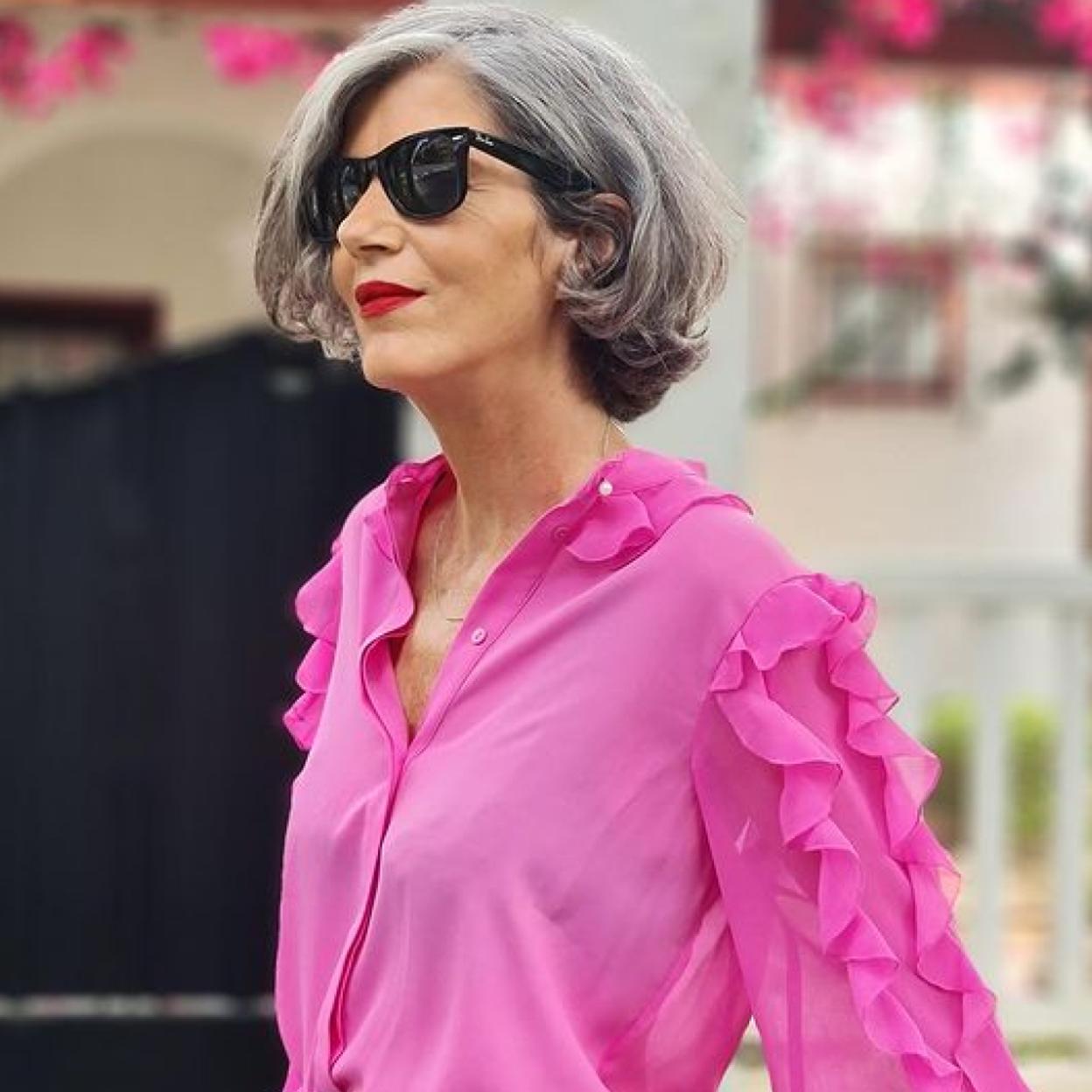 Pincha en la imagen para ver las compras de la semana: todos los abrigos, vestidos y jerséis de Zara, Mango y Sfera que llevarás sin parar los próximos meses.