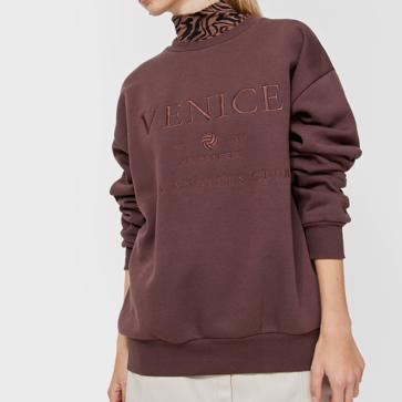 Imagen secundaria 1 - Sudaderas retro, la tendencia que triunfa entre las influencers (y que combinan de maravilla) que ya ha llegado al low cost